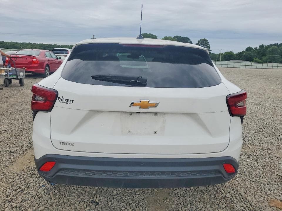 2025 CHEVROLET TRAX LS 6