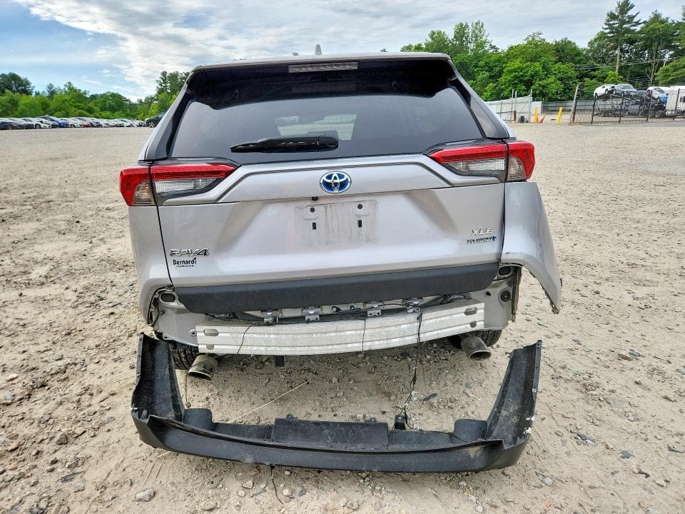 2024 TOYOTA RAV4 HYBRID XLE 6