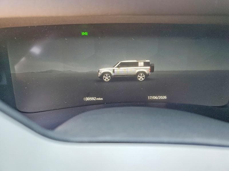 2024 LAND ROVER DEFENDER 110 S 9