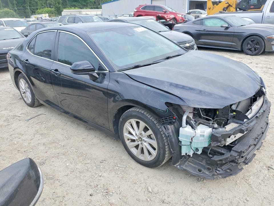 2022 TOYOTA CAMRY LE 4