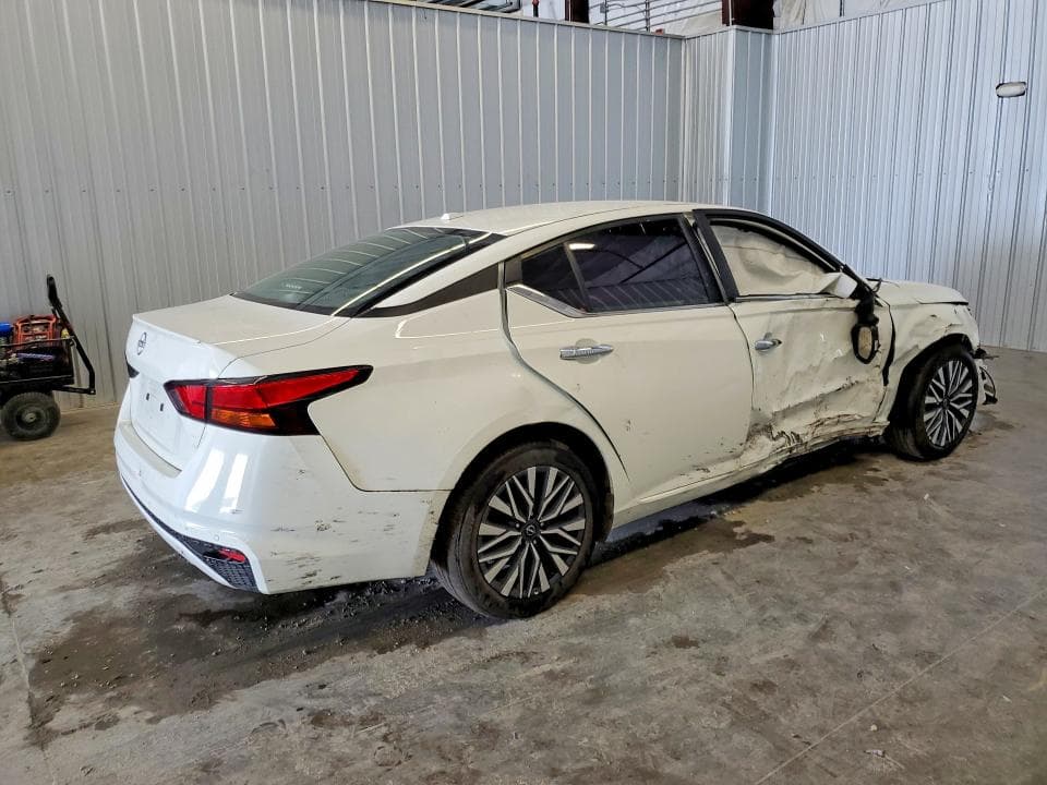 2025 NISSAN ALTIMA SV 3