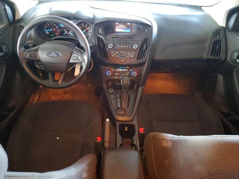 2017 FORD FOCUS SE 8