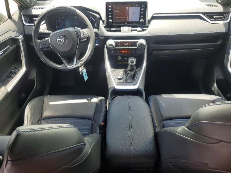 2019 TOYOTA RAV4 XSE 8