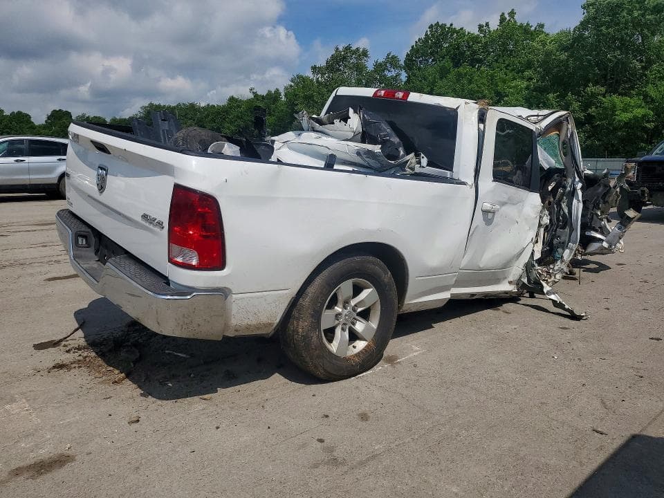 2021 RAM 1500 CLASSIC SLT 3