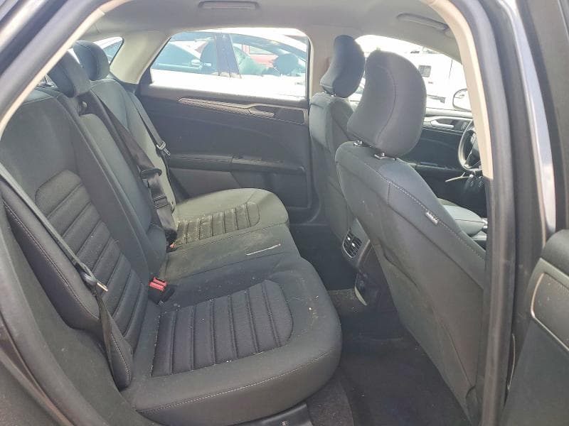 2018 FORD FUSION SE 10
