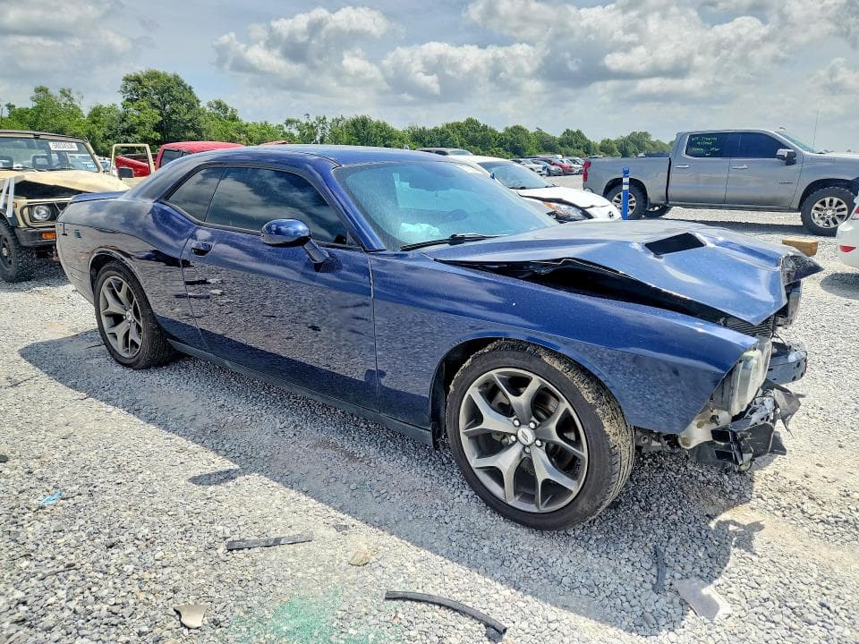 2017 DODGE CHALLENGER SXT 4