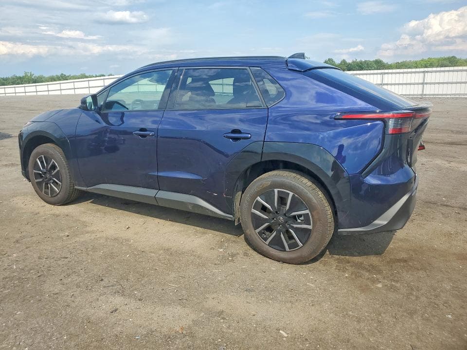 2026 TOYOTA BZ XLE 2
