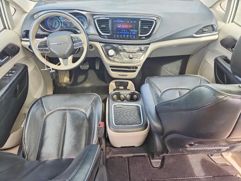 2017 CHRYSLER PACIFICA LIMITED 8