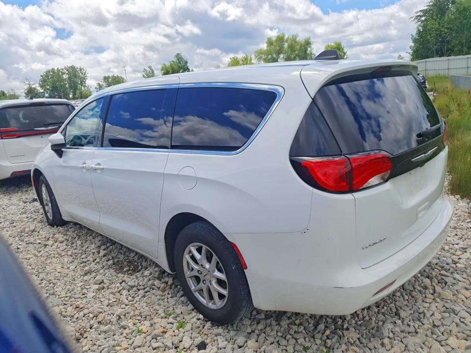 2023 CHRYSLER VOYAGER LX 2