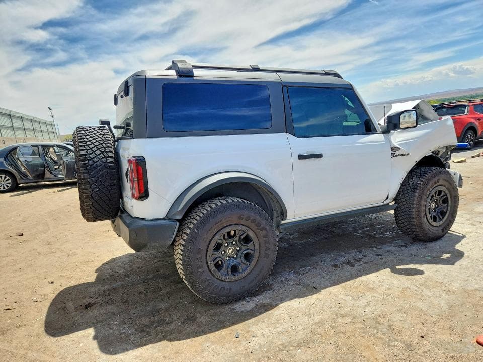 2023 FORD BRONCO BASE 3