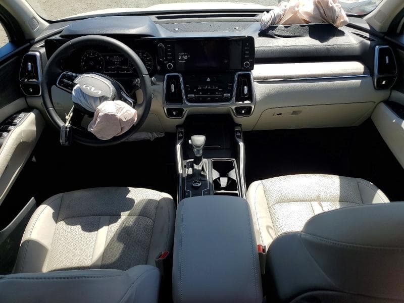 2023 KIA SORENTO S 8