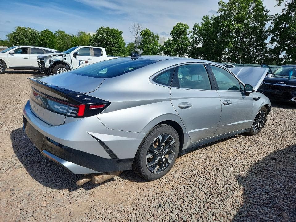 2025 HYUNDAI SONATA SEL 3