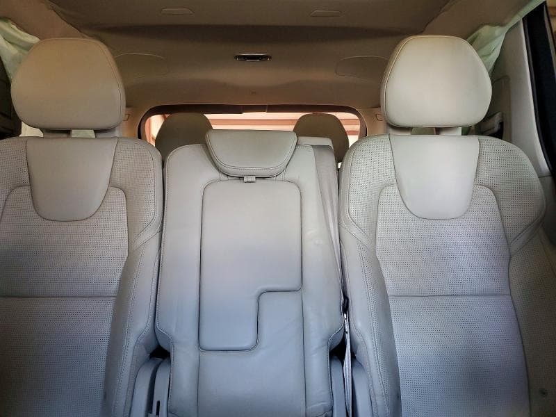 2017 VOLVO XC90 T8 10
