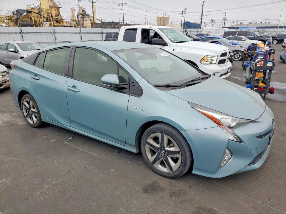 2017 TOYOTA PRIUS THREE TOURING 4