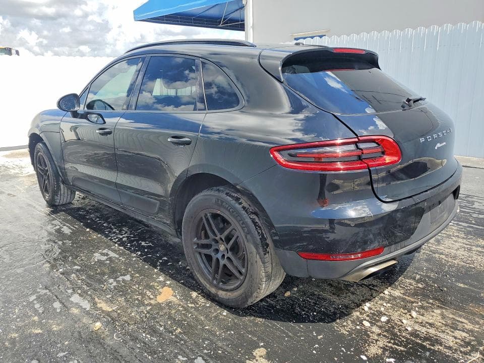 2018 PORSCHE MACAN 2