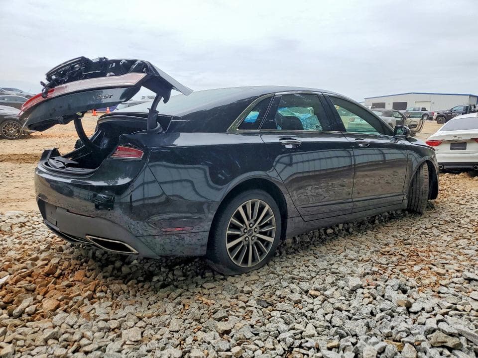 2017 LINCOLN MKZ PREMIERE 3