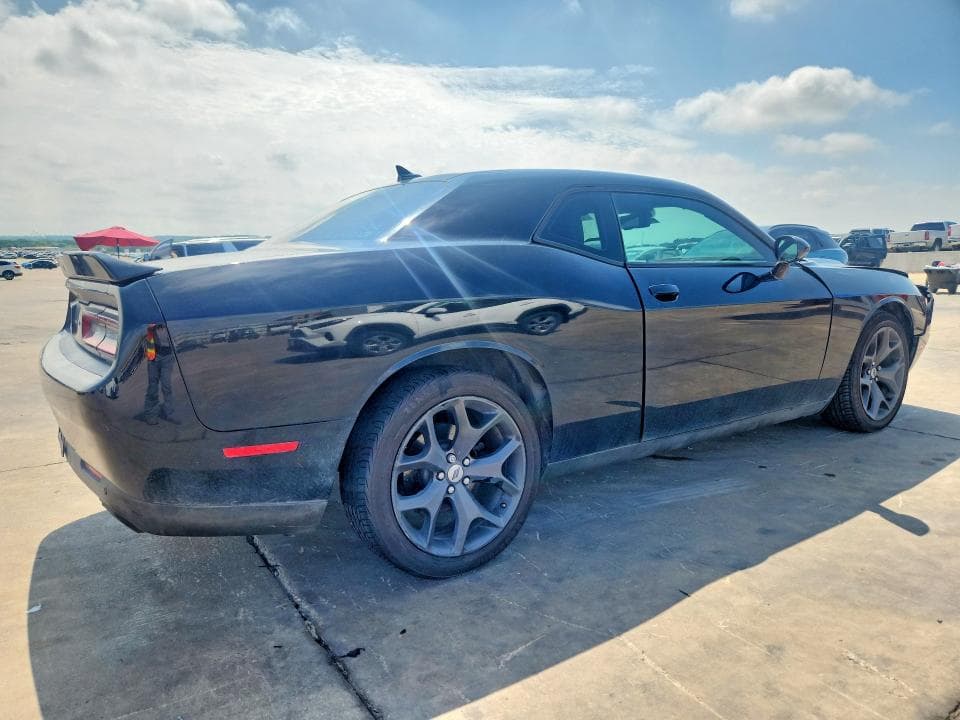 2018 DODGE CHALLENGER SXT 3
