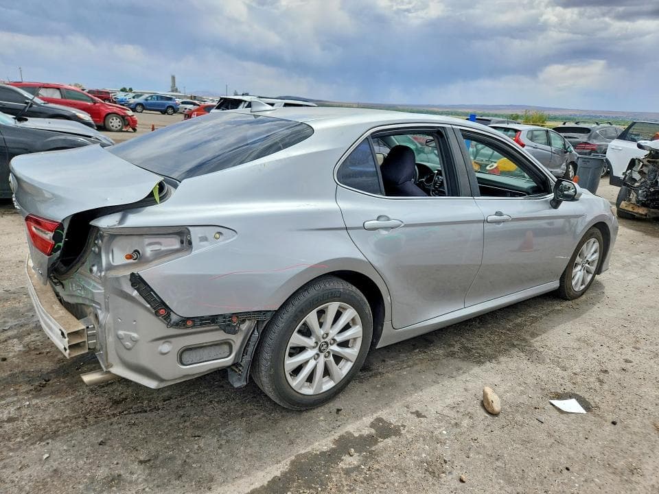 2020 TOYOTA CAMRY LE 3