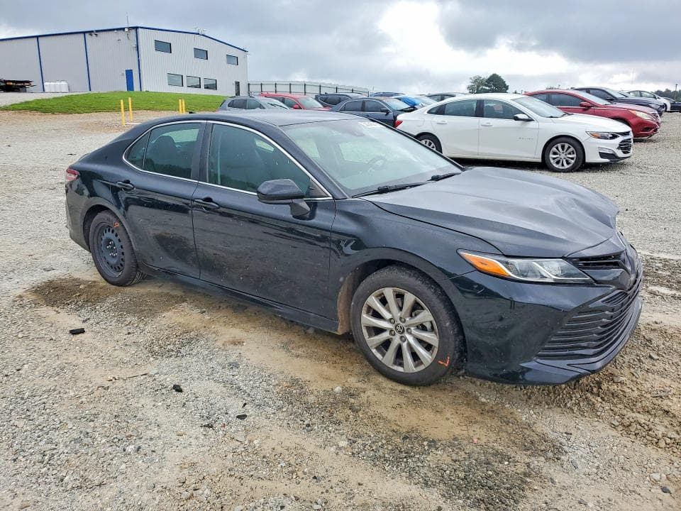 2020 TOYOTA CAMRY LE 4