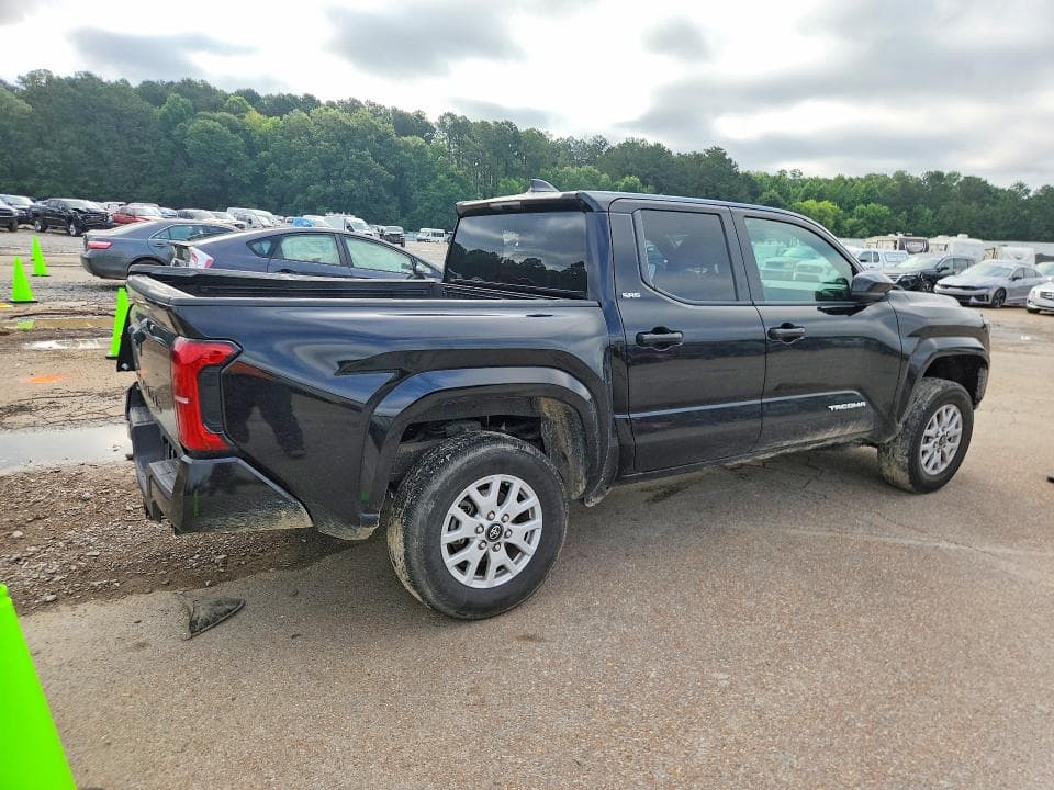 2024 TOYOTA TACOMA SR5 3