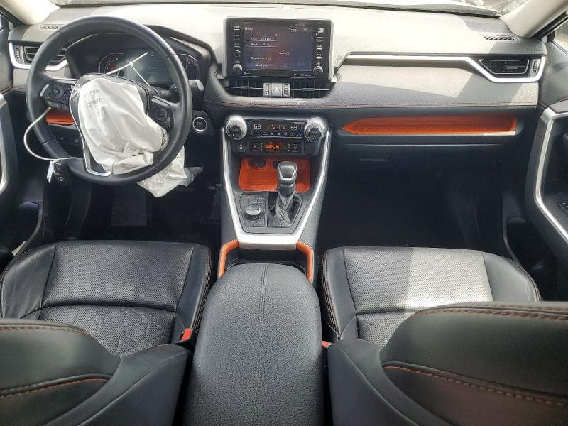 2019 TOYOTA RAV4 ADVENTURE 8
