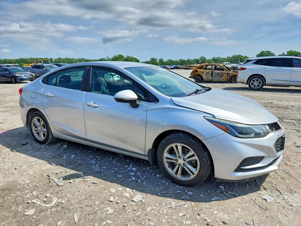 2017 CHEVROLET CRUZE LT 4