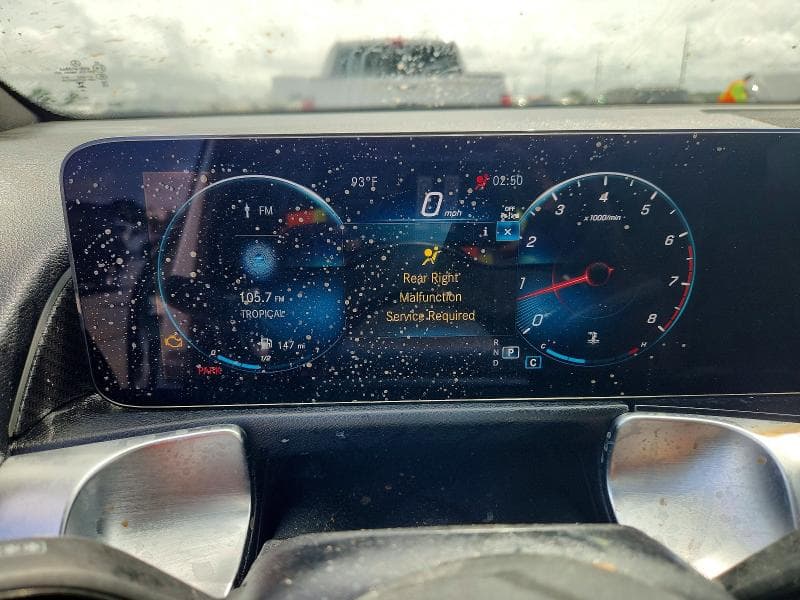 2023 MERCEDES-BENZ GLB 250 250 9