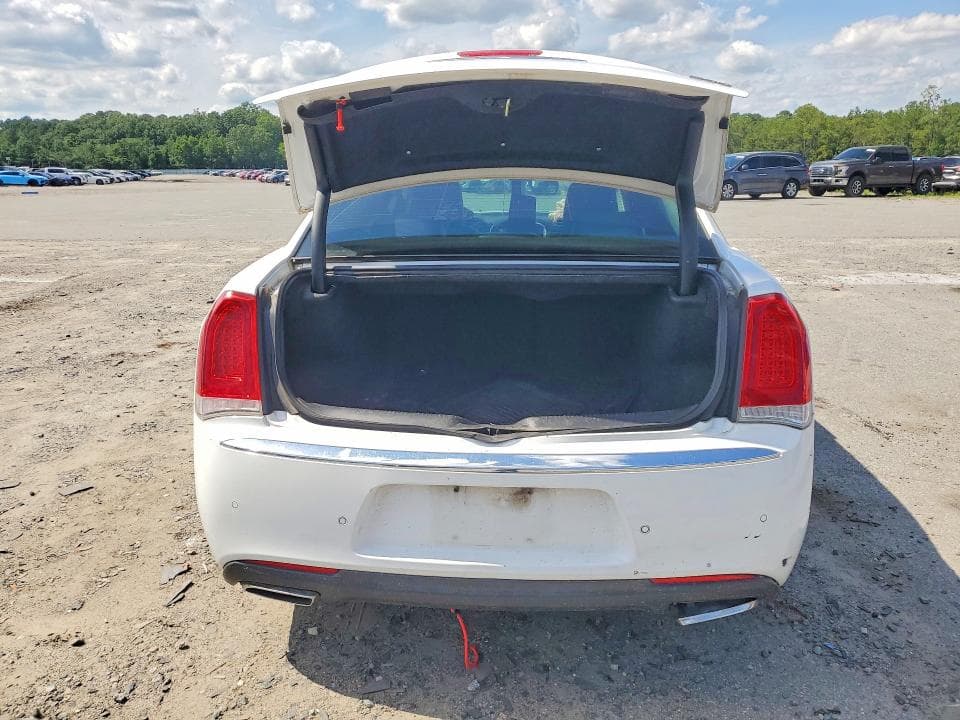 2019 CHRYSLER 300 6