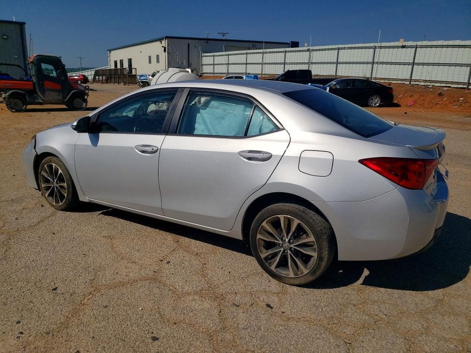 2018 TOYOTA COROLLA SE 2