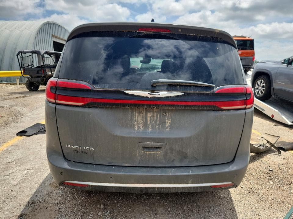 2023 CHRYSLER PACIFICA TOURING L 6