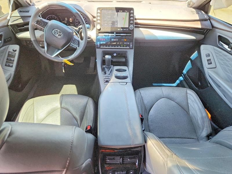 2019 TOYOTA AVALON LIMITED 8