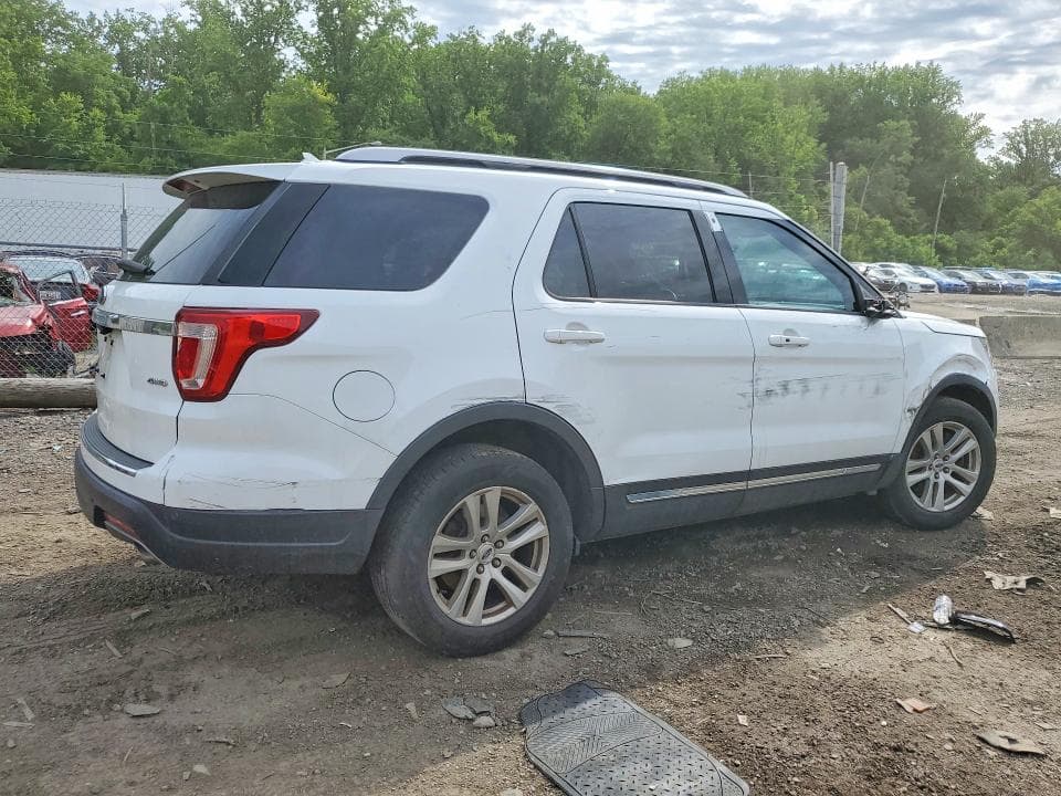 2018 FORD EXPLORER XLT 3
