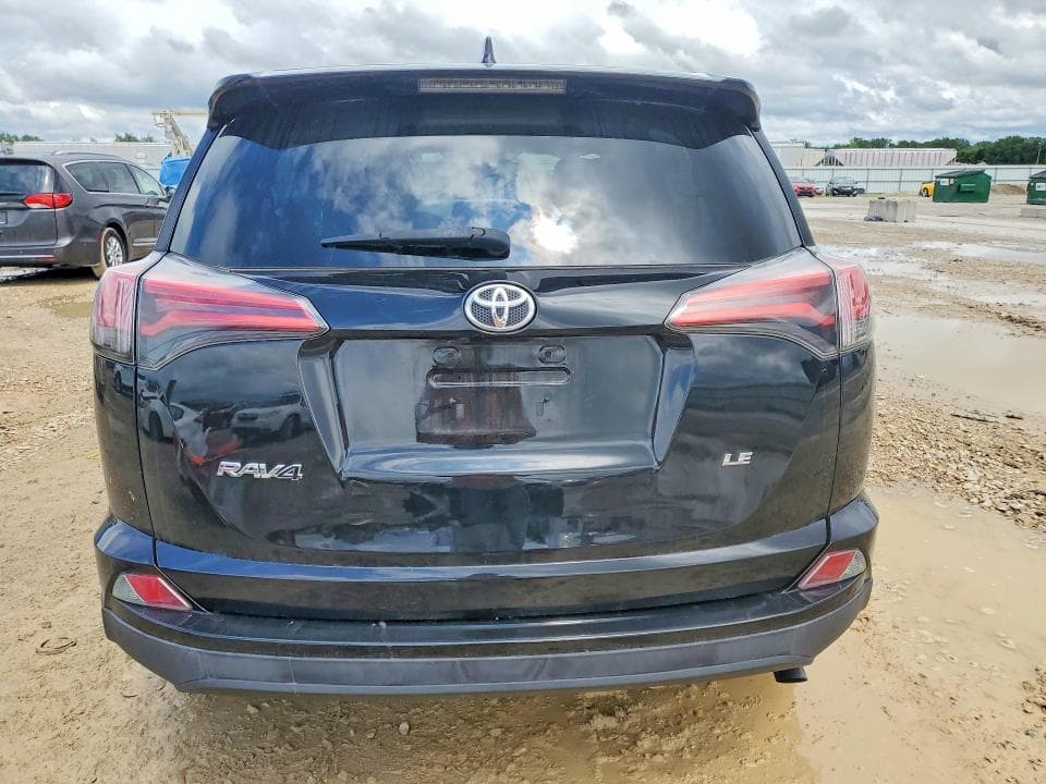 2018 TOYOTA RAV4 LE 6