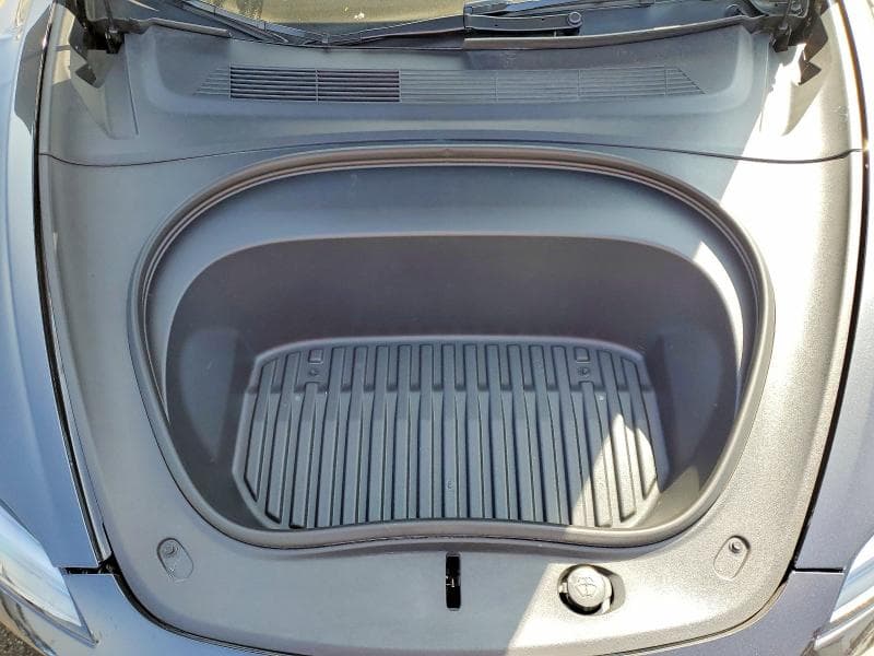 2025 TESLA MODEL 3 11