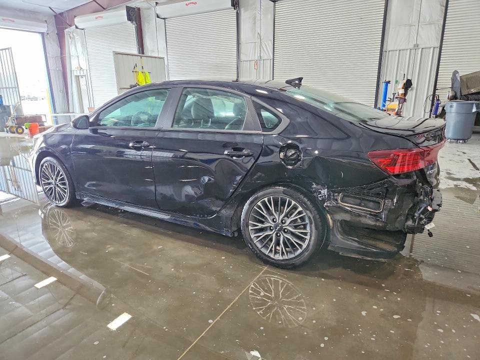 2023 KIA FORTE GT LINE 2