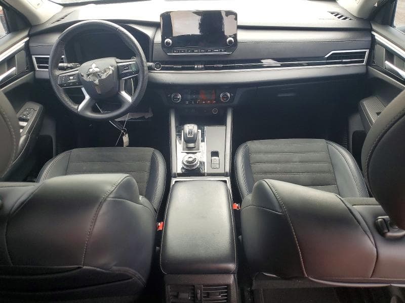 2024 MITSUBISHI OUTLANDER SE 8
