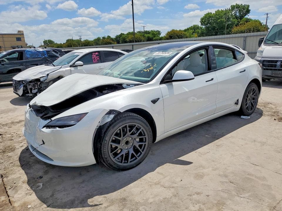 2026 TESLA MODEL 3 - 1