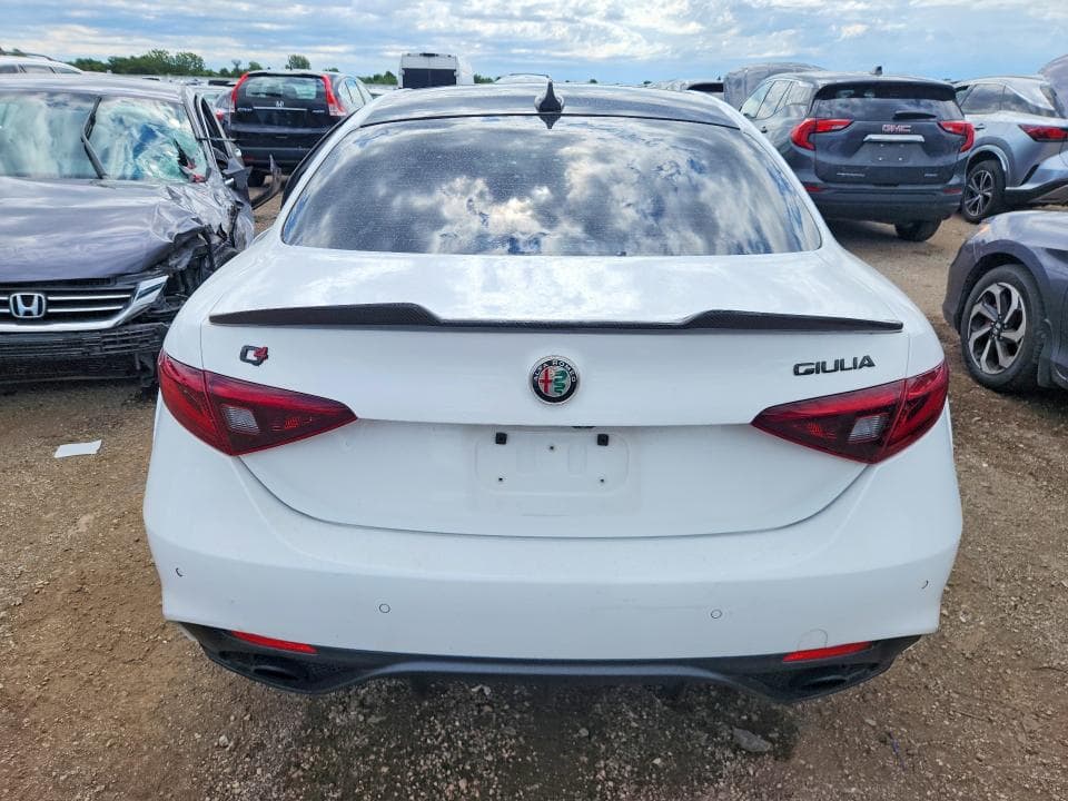 2021 ALFA ROMEO GIULIA TI 6