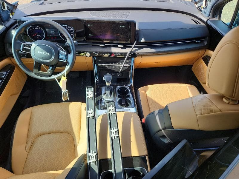 2022 KIA CARNIVAL EX 8
