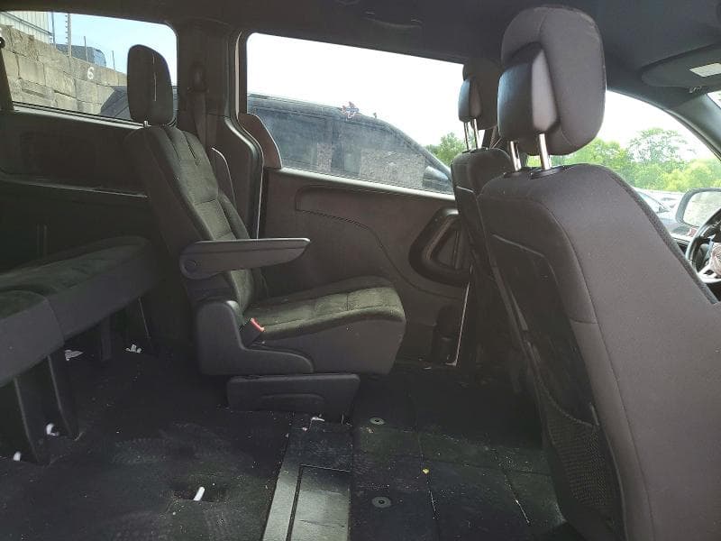 2019 DODGE GRAND CARAVAN SE 11