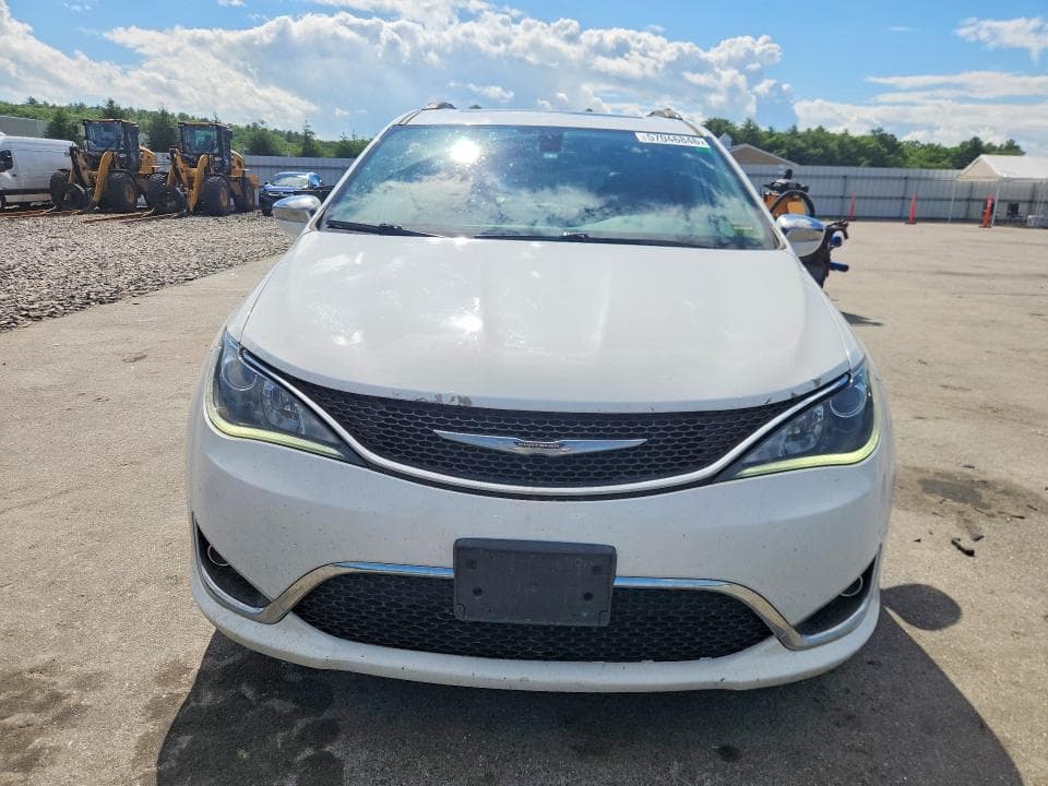 2017 CHRYSLER PACIFICA LIMITED 5