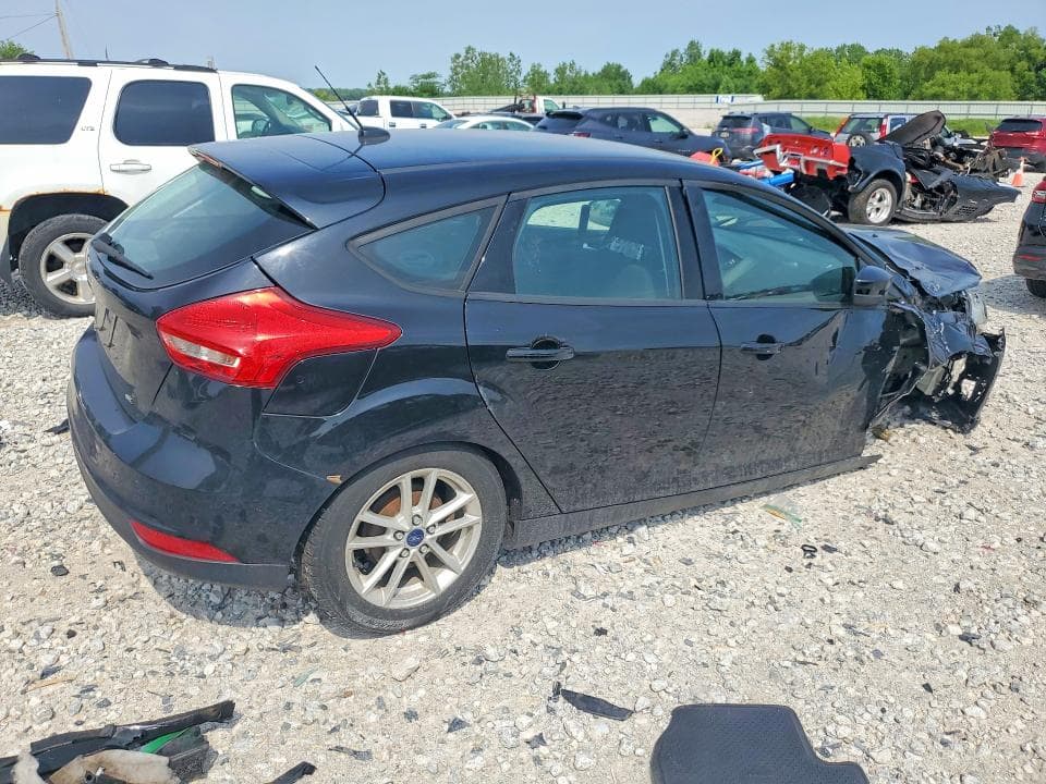 2017 FORD FOCUS SE 3