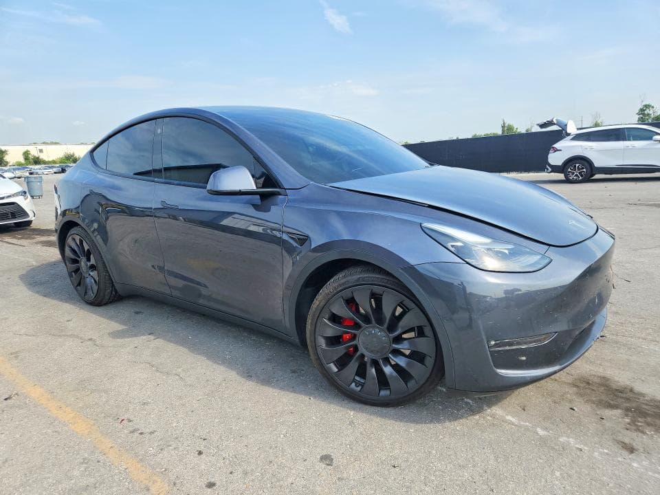 2022 TESLA MODEL Y 4