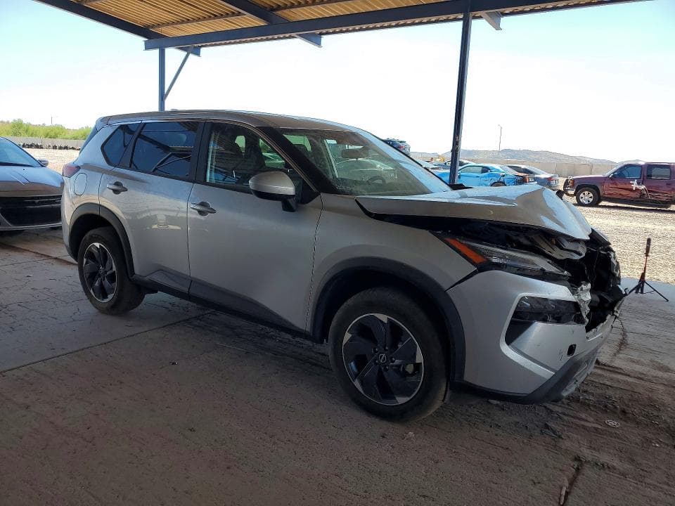 2024 NISSAN ROGUE SV 4