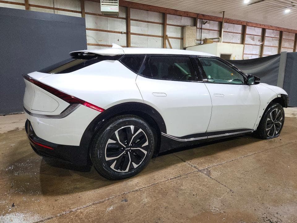 2024 KIA EV6 WIND 3