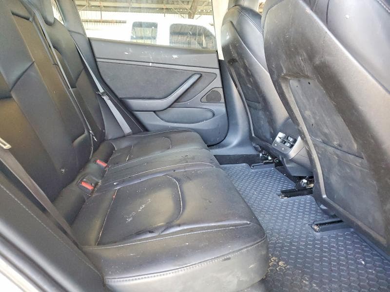 2018 TESLA MODEL 3 10