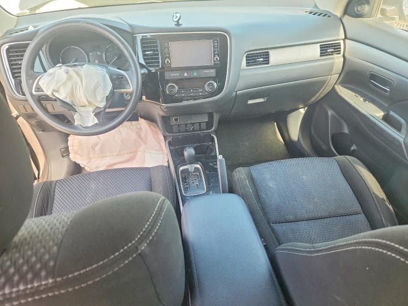 2018 MITSUBISHI OUTLANDER SE 8