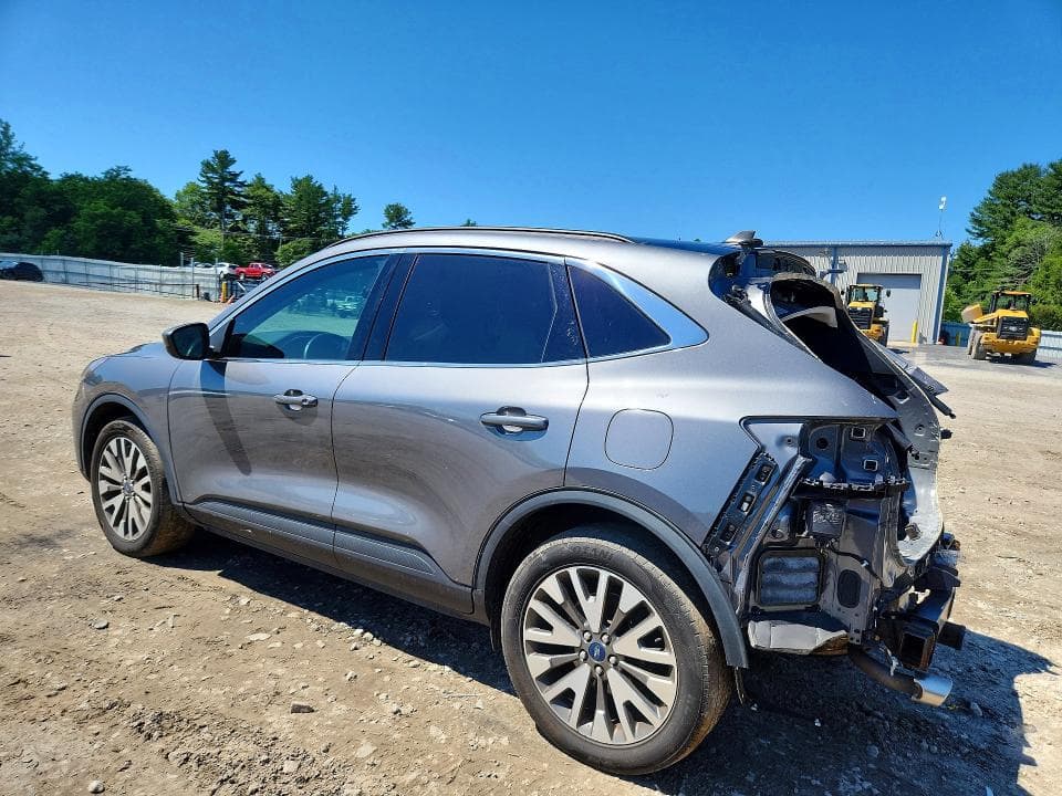 2022 FORD ESCAPE TITANIUM 2