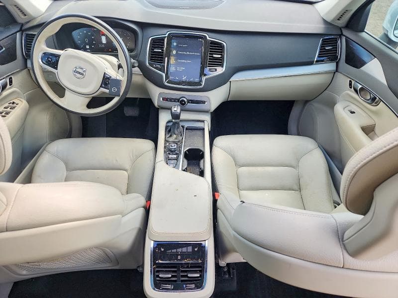 2021 VOLVO XC90 T5 MOMENTUM 8