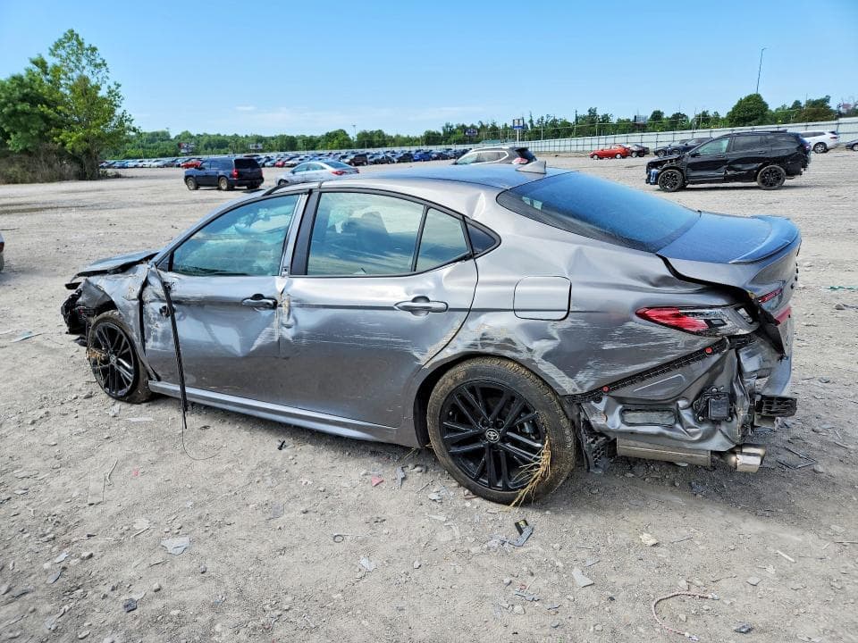 2025 TOYOTA CAMRY SE 2